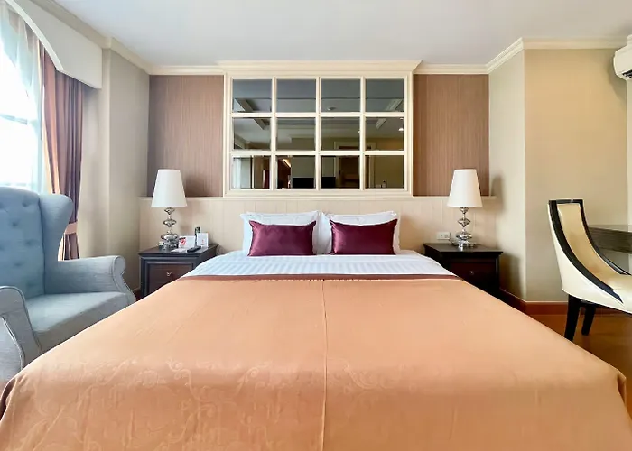 Aspira Hana Executive Thonglor 호텔 4*